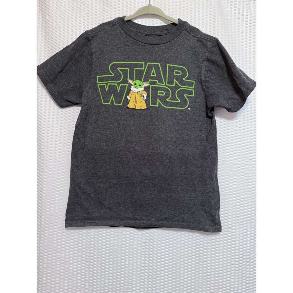 2003 Star Wars Mandalorian Baby Yoda TShirt Grogu Youth Size Small‎
